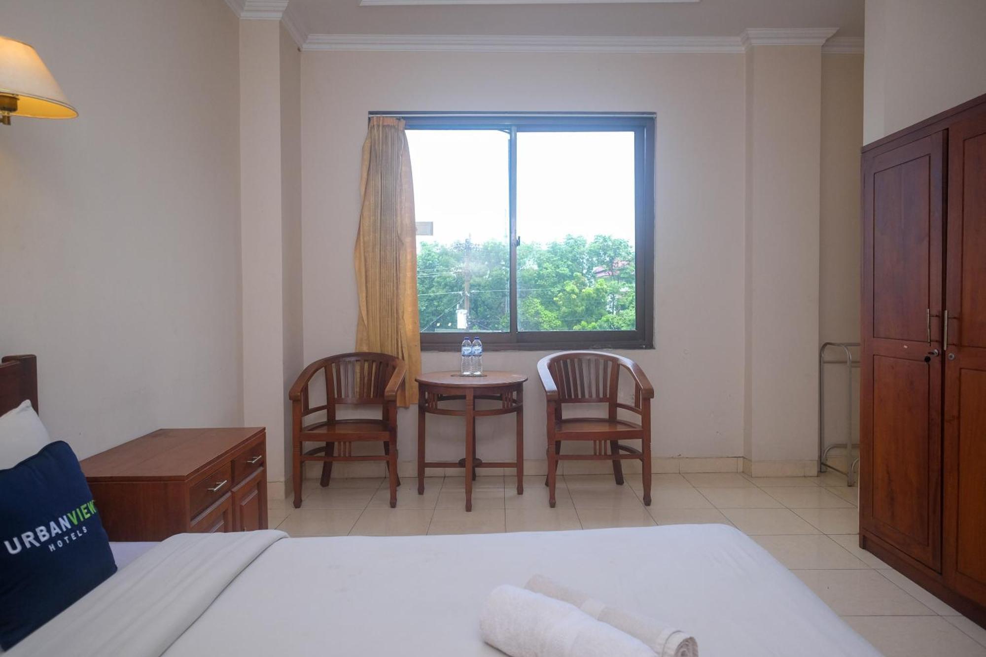 Urbanview Hotel Pondok Anggun Yogyakarta By Reddoorz Maguwo Exterior foto