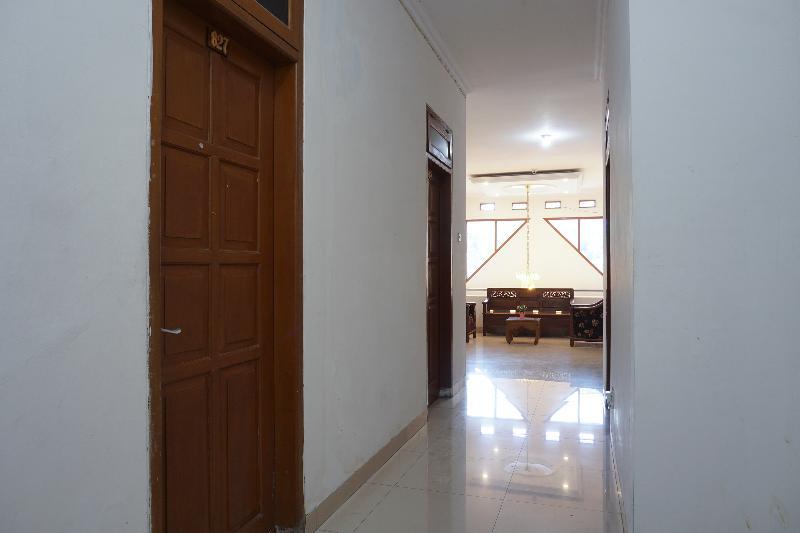Urbanview Hotel Pondok Anggun Yogyakarta By Reddoorz Maguwo Exterior foto